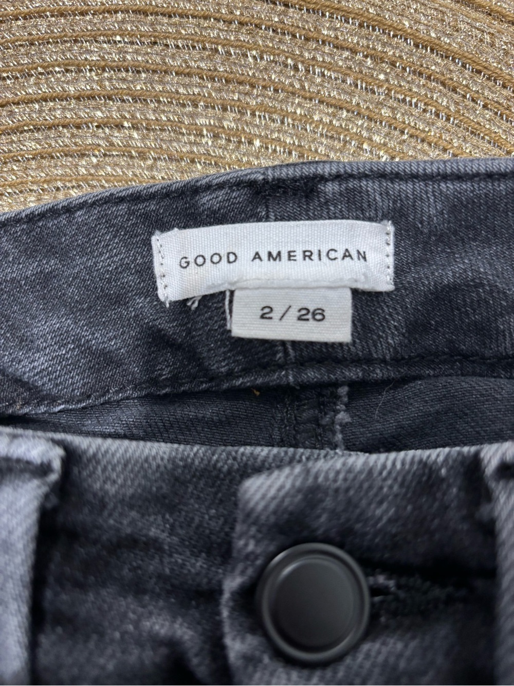 Good American Black Wash Skinny Jeans - Picture 5 of 5